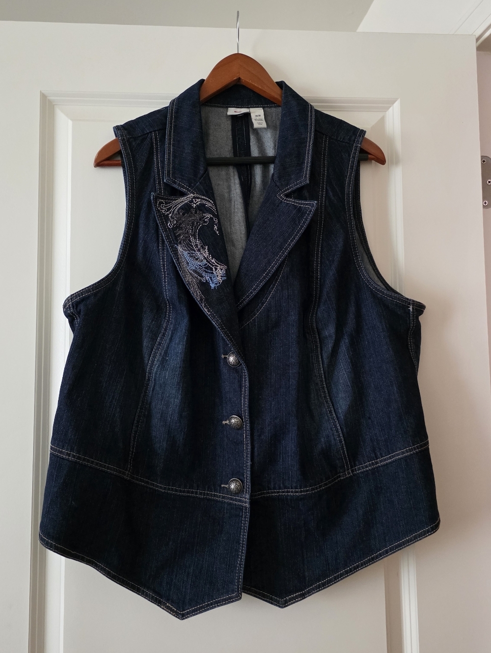 Y2k Denim Embroidered Vest Womens 26/28 Western Chic Boho Rodeo Cotton Blend